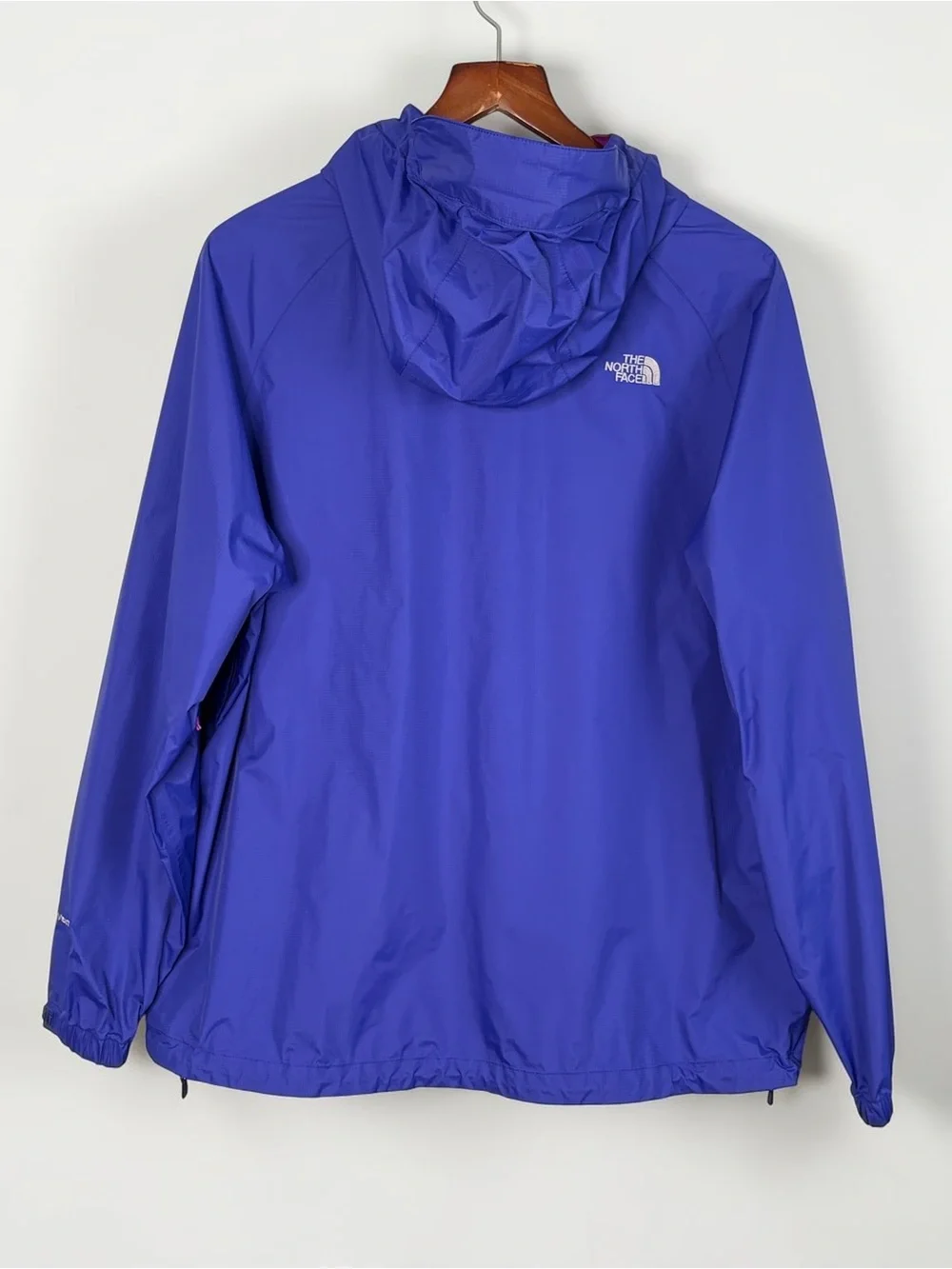 The North Face Women's Purple HyVent 2.5L Rain Jacket Shell Size XL
